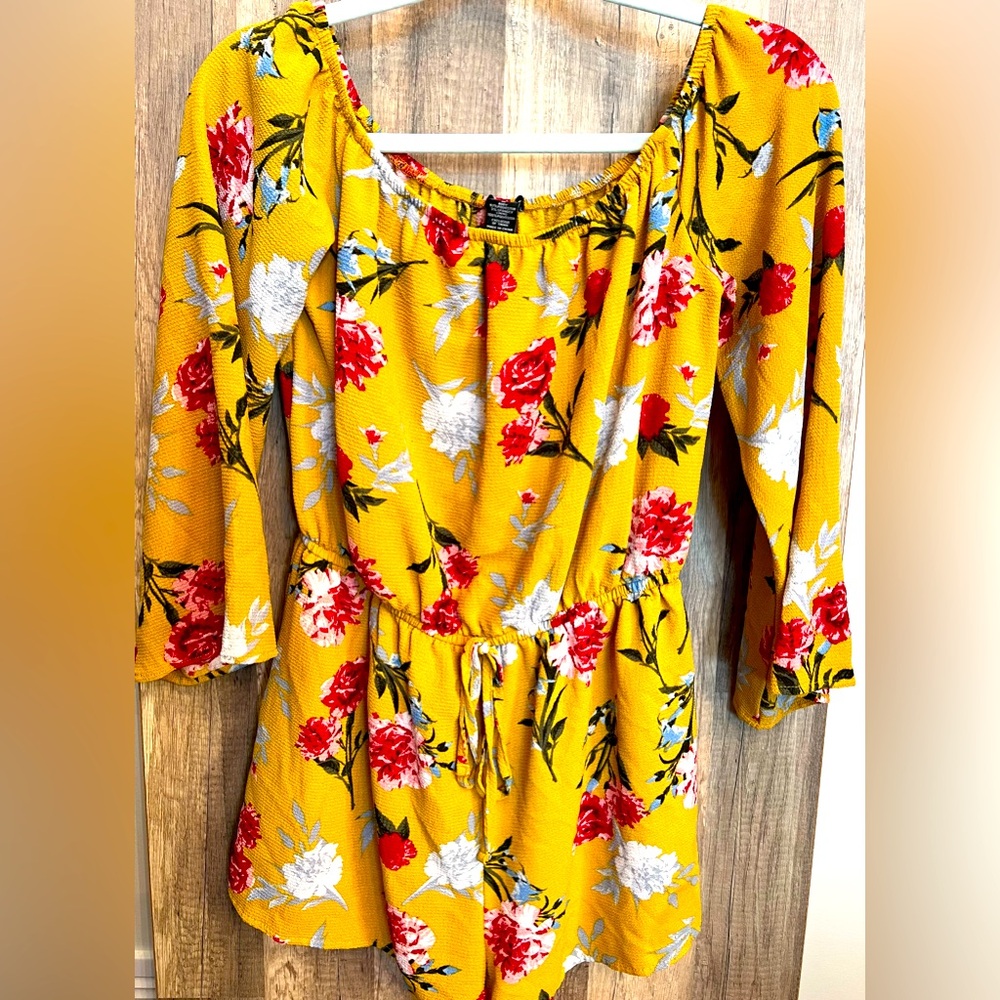Floral Romper Sz M
